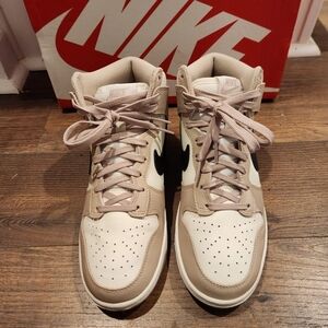 Nike Dunk High - Tan/Sand/Black